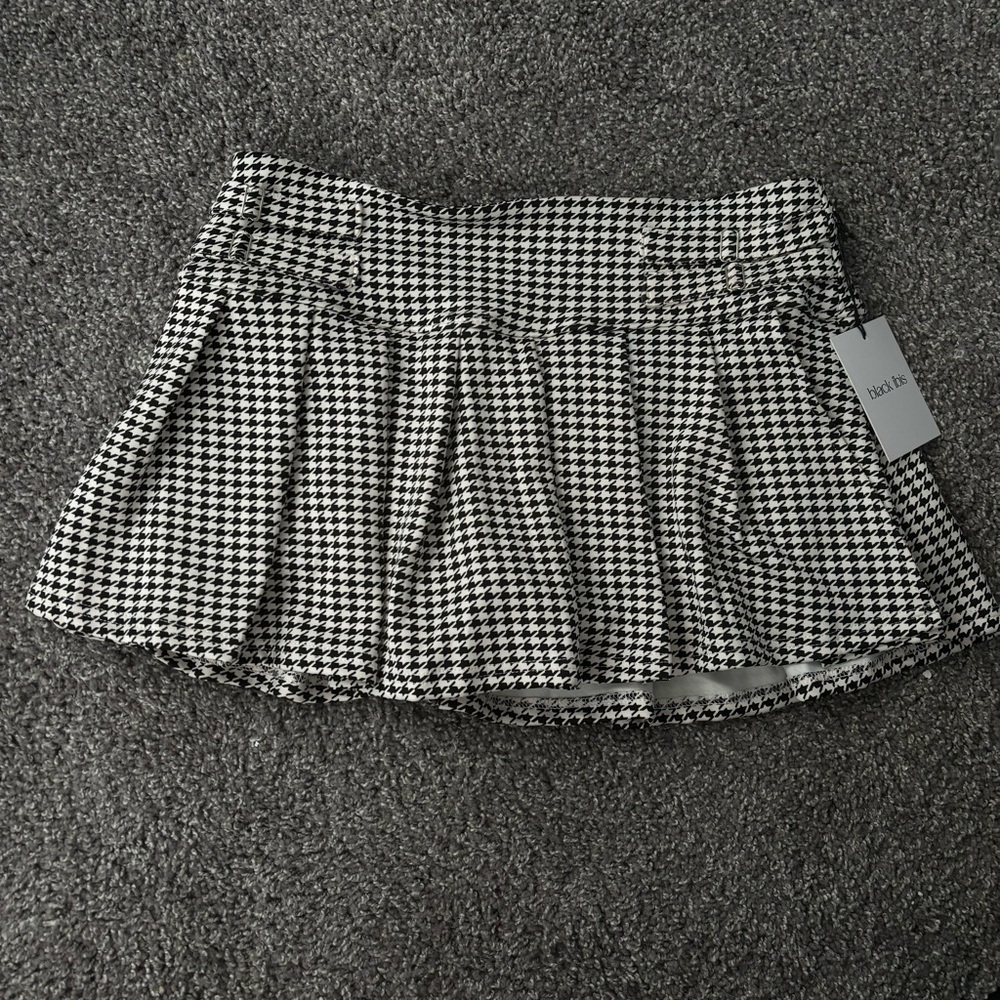 Black and White Houndstooth Mini Skirt